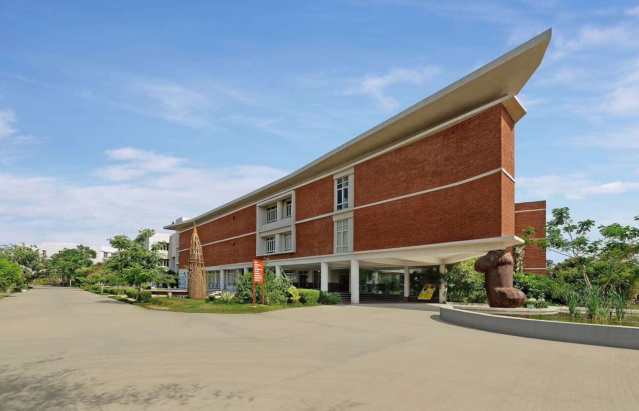 ITM SLS Baroda University Cover