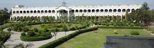Shri Gopichand College of Pharmacy Cover